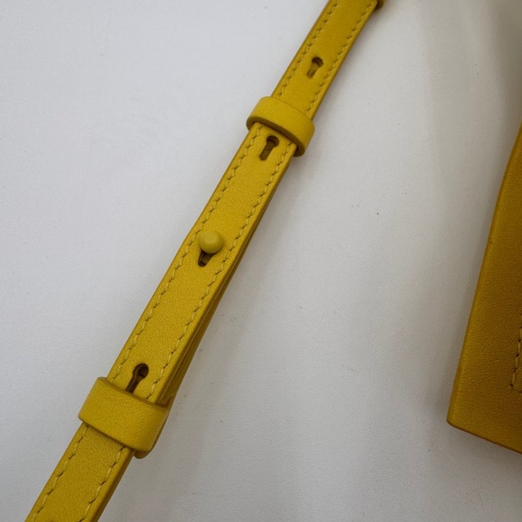 SALVATORE FERRAGAMO Cedrata Leather Shoulder Bag Yellow - Picture 9 of 10